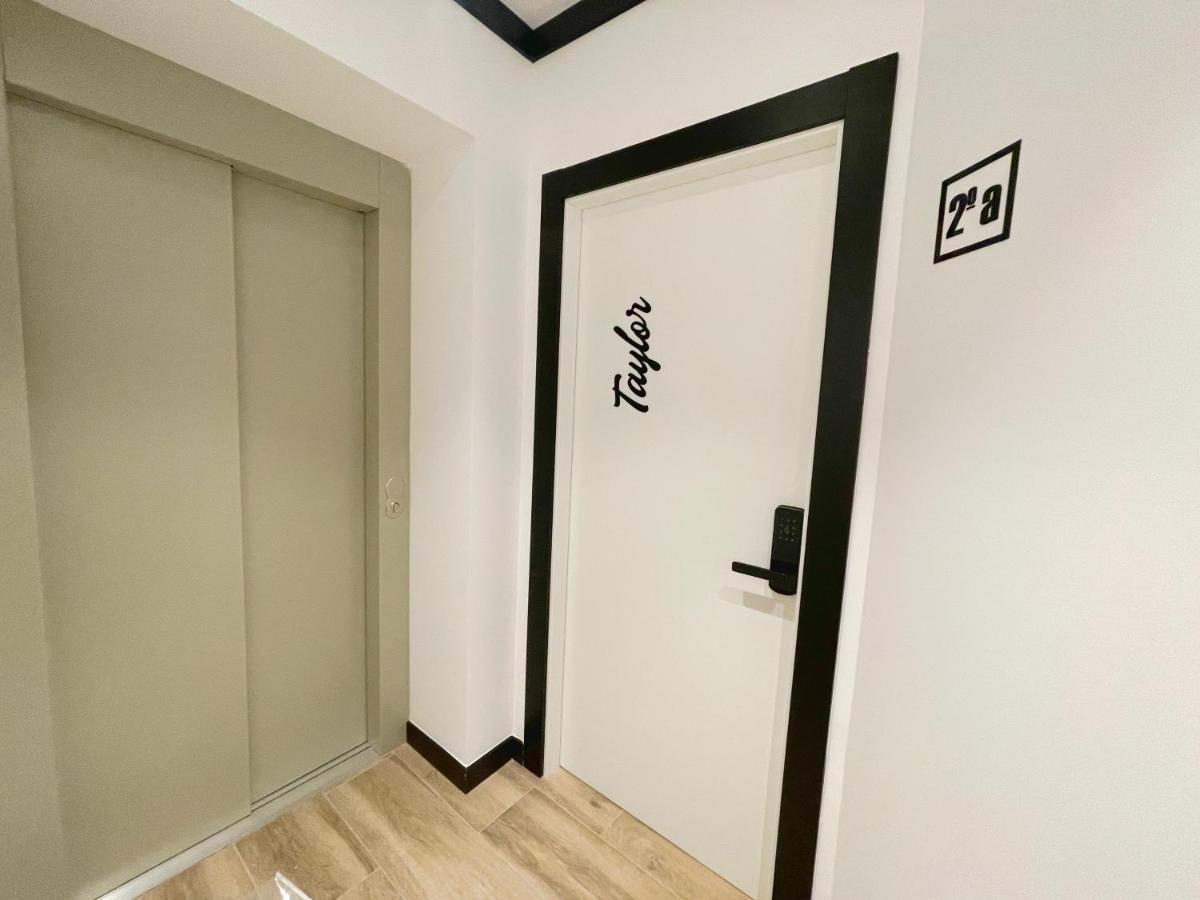 Apartamentos Mk77 Leon - Lancia Esterno foto